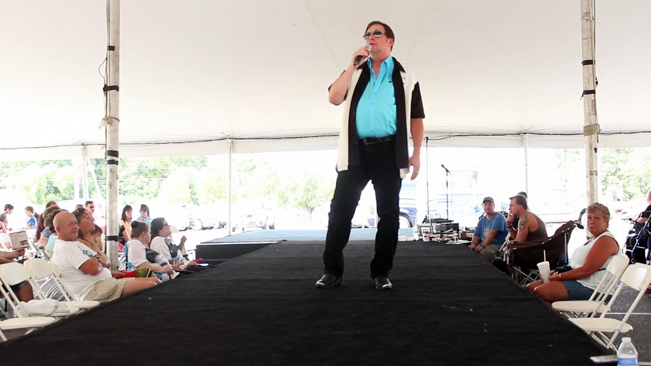Tom Fulcher sings 'I'll Remember You' Elvis Week 2015