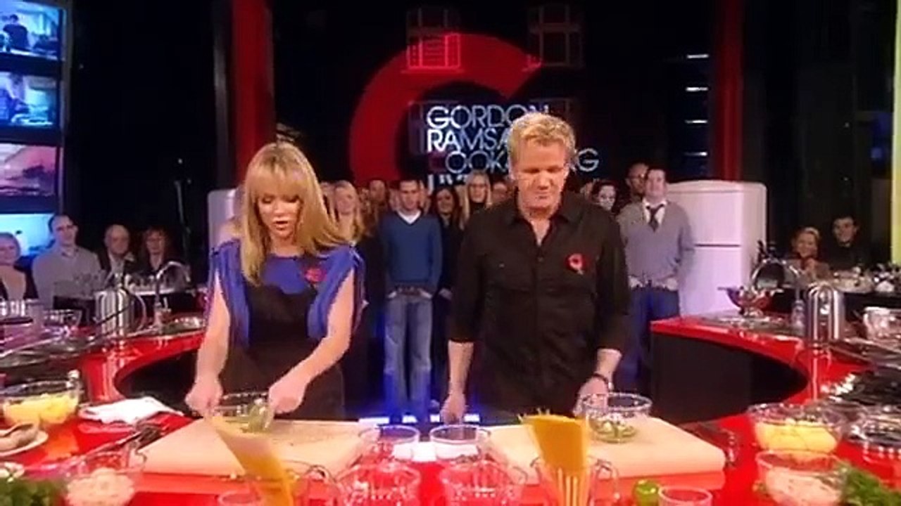 Gordon gives Amanda Holden an Exploding Pan - Gordon Ramsay