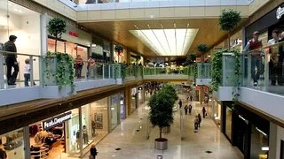 Bratislava: Shopping centers [P & C/U]