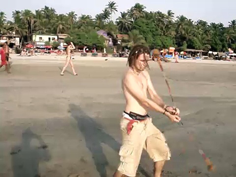 Goa Arambol - Poi Master