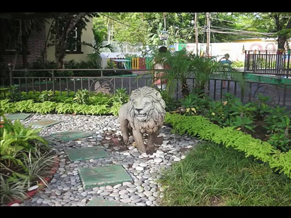 Traveling Alone in Jamaica: Montego Bay, Ocho Rios, Kingston, Negril