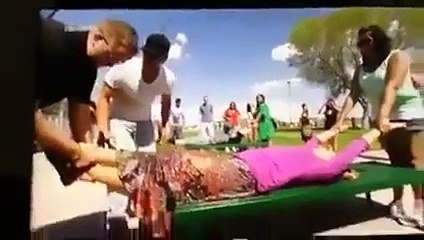 AMAZING ENTERTAIMENT SHOW AT PARK Videoclips4u.com