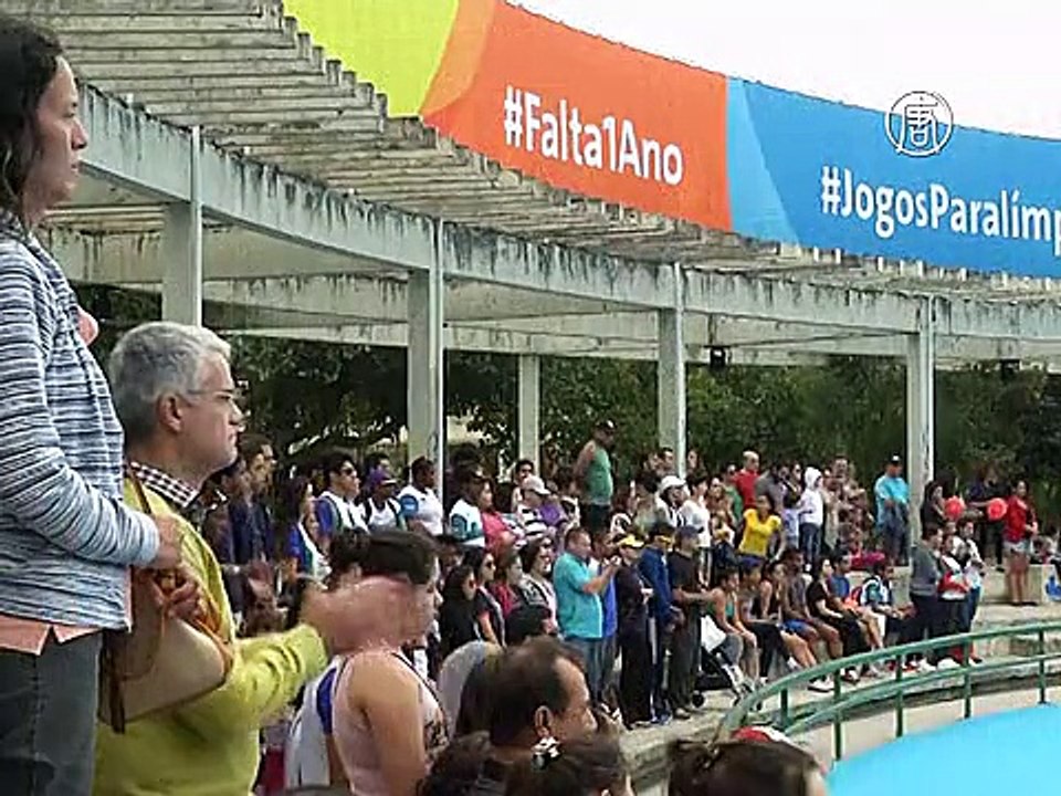 Рио-де-Жанейро празднует год до начала Паралимпиады