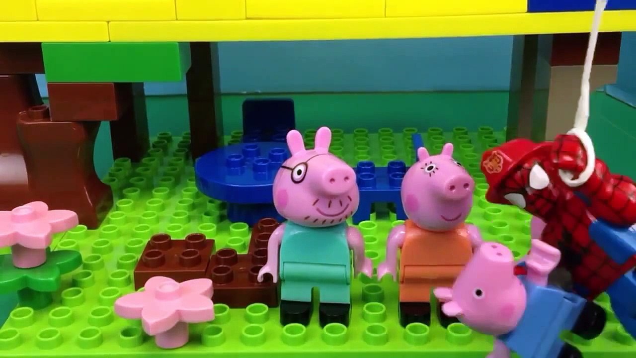 Peppa Pig Blocks Mega Treehouse Playground Construction Set + Duplo Lego Spiderman Stop Motion