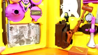 Scooby Doo Trap Time Mega Trap Building Kit Frankenstein with Joker