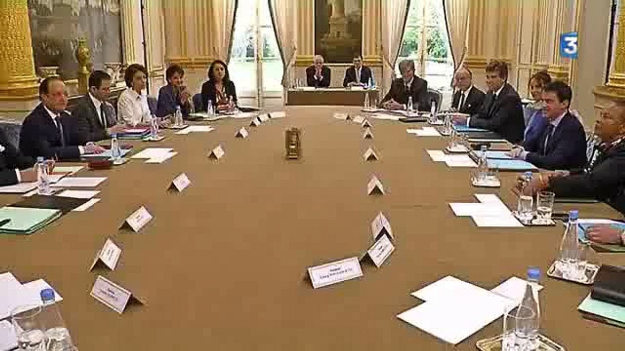 Myriam El Khomri remplace François Rebsamen au ministère du Travail