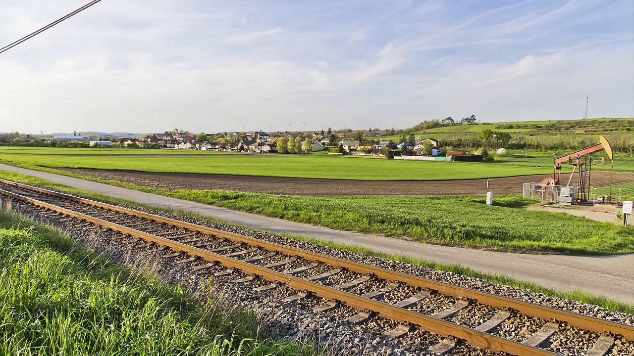 Gänserndorf und Umgebung - 4K - Zeitraffer