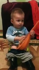 Kid Singing Funny Song while Pooping
