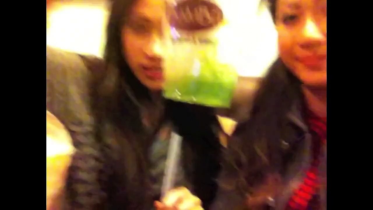 Vlogs #5 Sisterly love - Free Food Everywhere