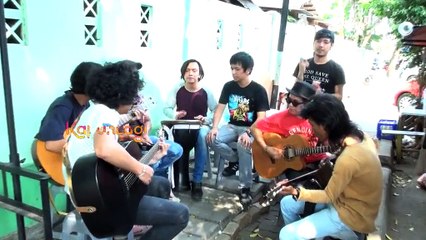 Ngamen Lagi Di Jalanan, D’Masiv Bangkrut?