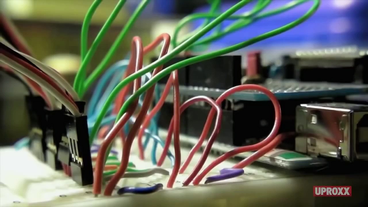 17 Yaşında 3D Yazıcı ile Animatronik Robot Kol Üreten Easton LaChappelle
