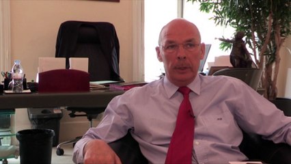 Pièces à conviction : "Le coût d'un fonctionnaire de l'Assemblée nationale"