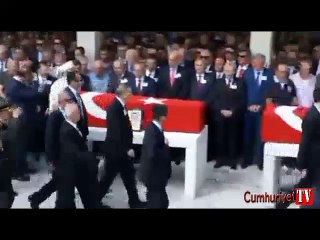 Erdoğan şehit oğlunun önüne geçti, Abdullah Gül geri çıkarttı
