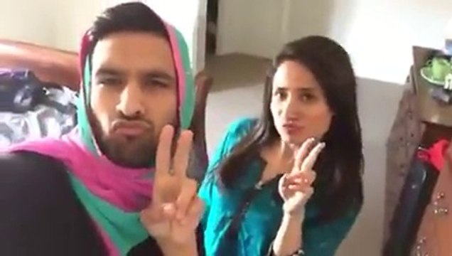 How Brown Girls Take Selfies - Zaid Ali