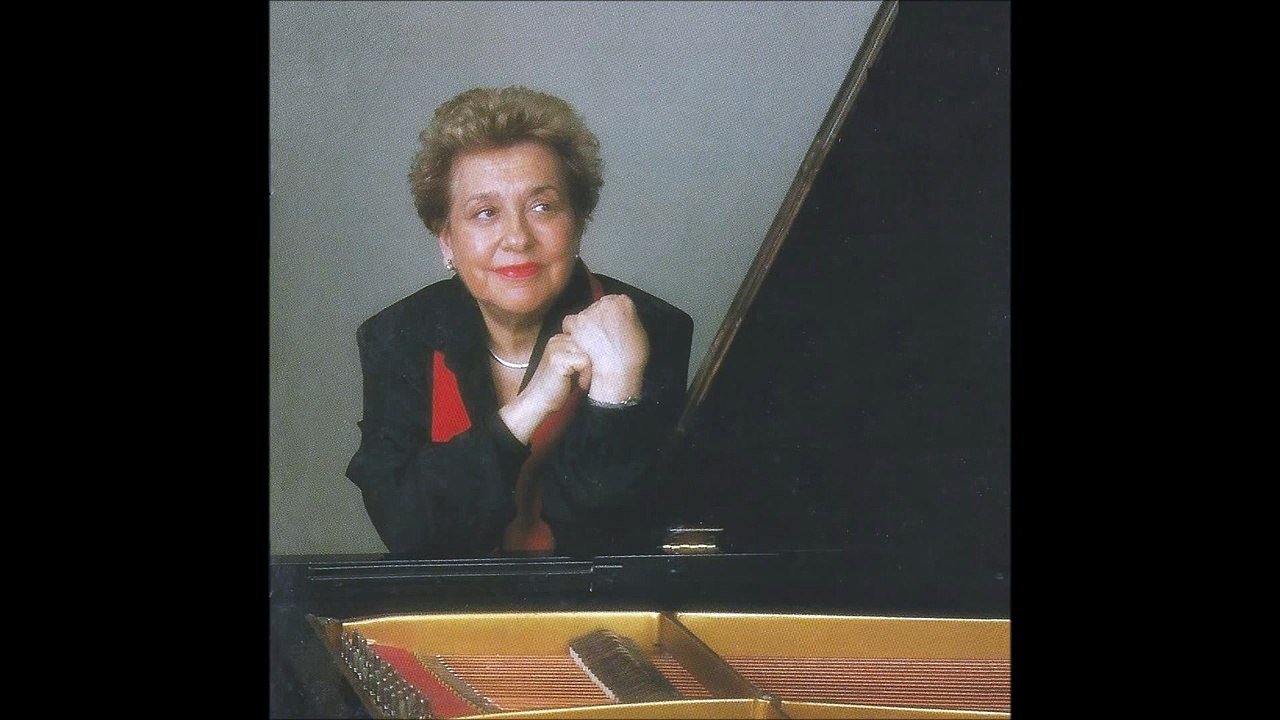Alicia de Larrocha plays Mozart - Fantasy & Sonata in C minor, K.475/457