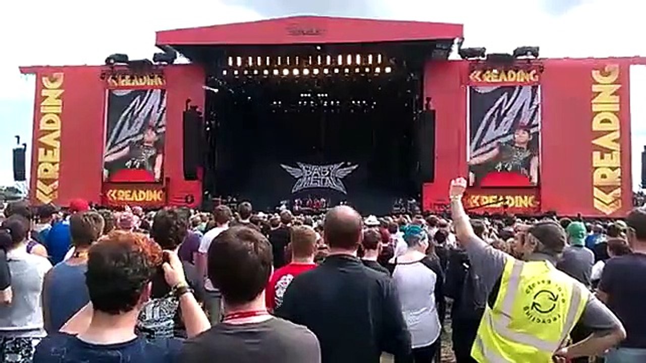 Babymetal - Gimmie Chocolate Reading Festival 29/08/15