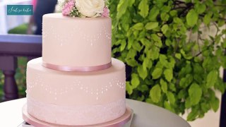 how to stencil on a cake with royal icing