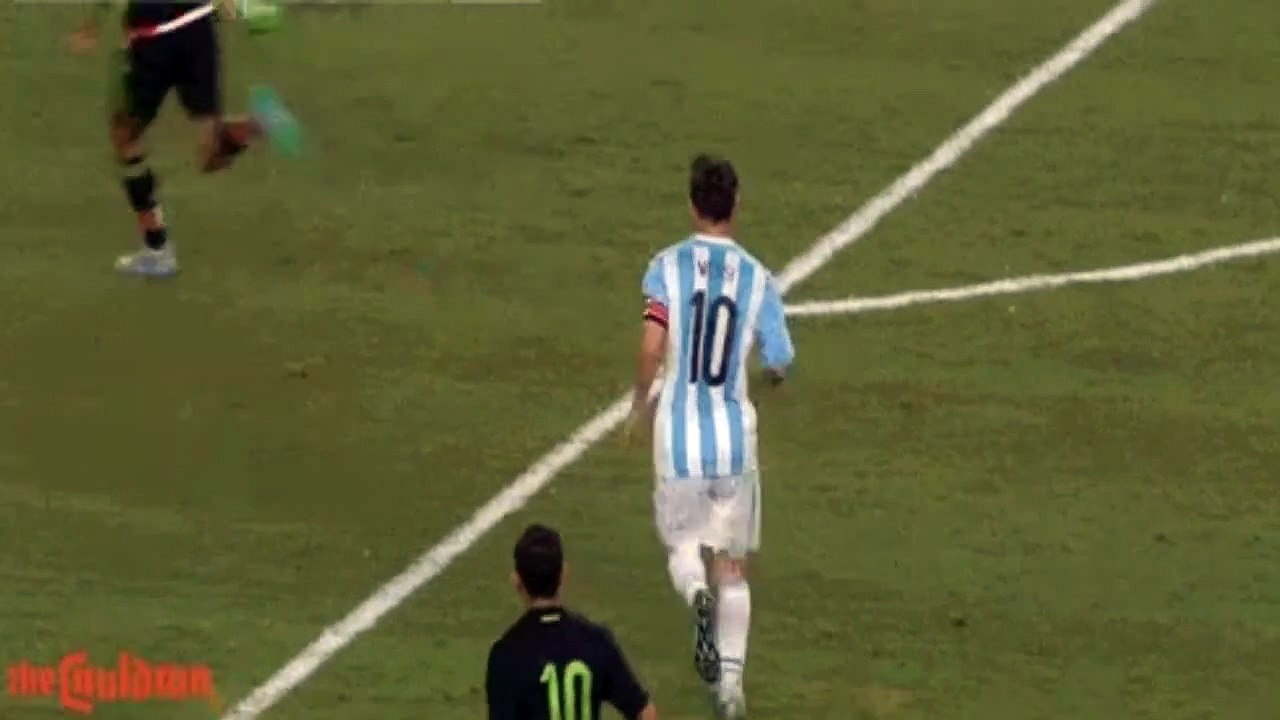 Leo Messi scarily tore up the temporary grass in Dallas during Argentina v Mexico