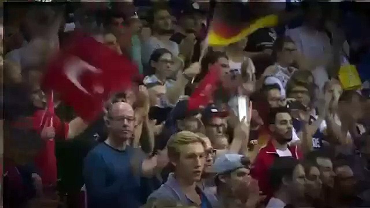 Şehitlere saygı duruşu!