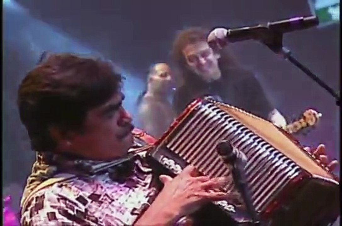 El Tri-mas alla del sol (con celso piña)