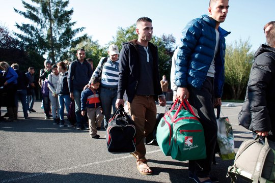 Les premiers réfugiés venus d'Allemagne accueillis à Champagne-sur-Seine