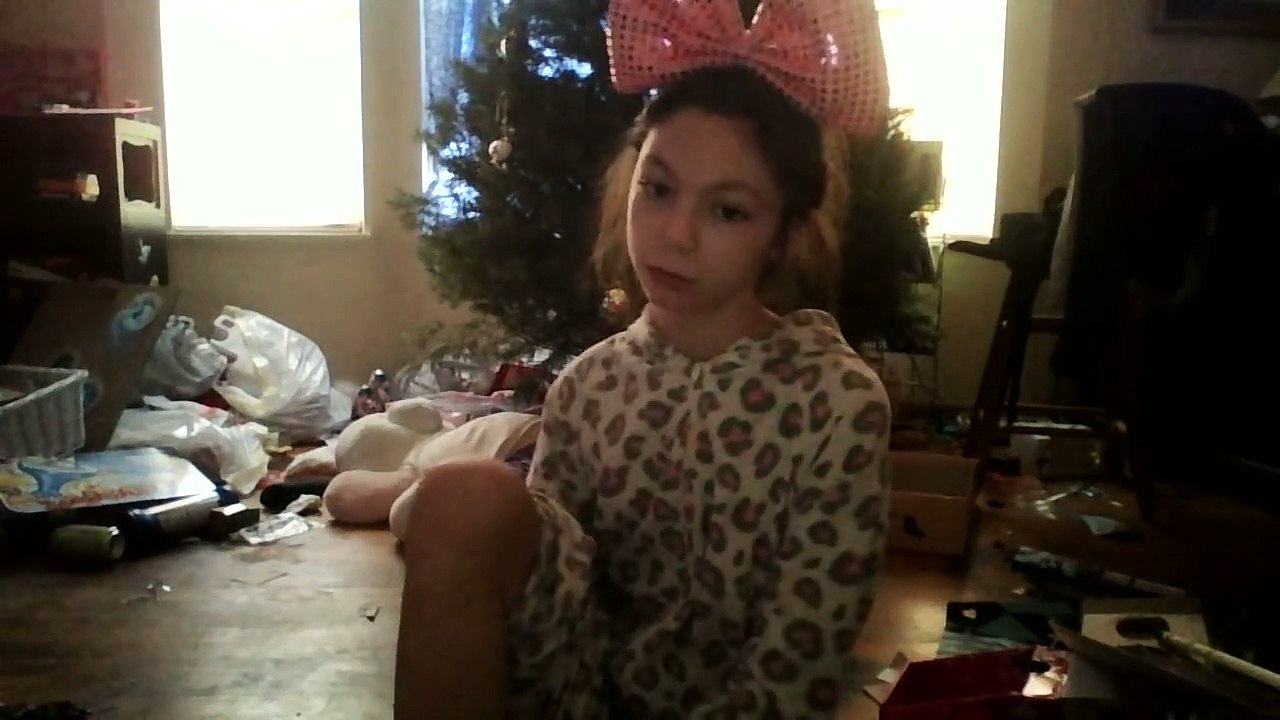 How to make a fake leg cast that looks real