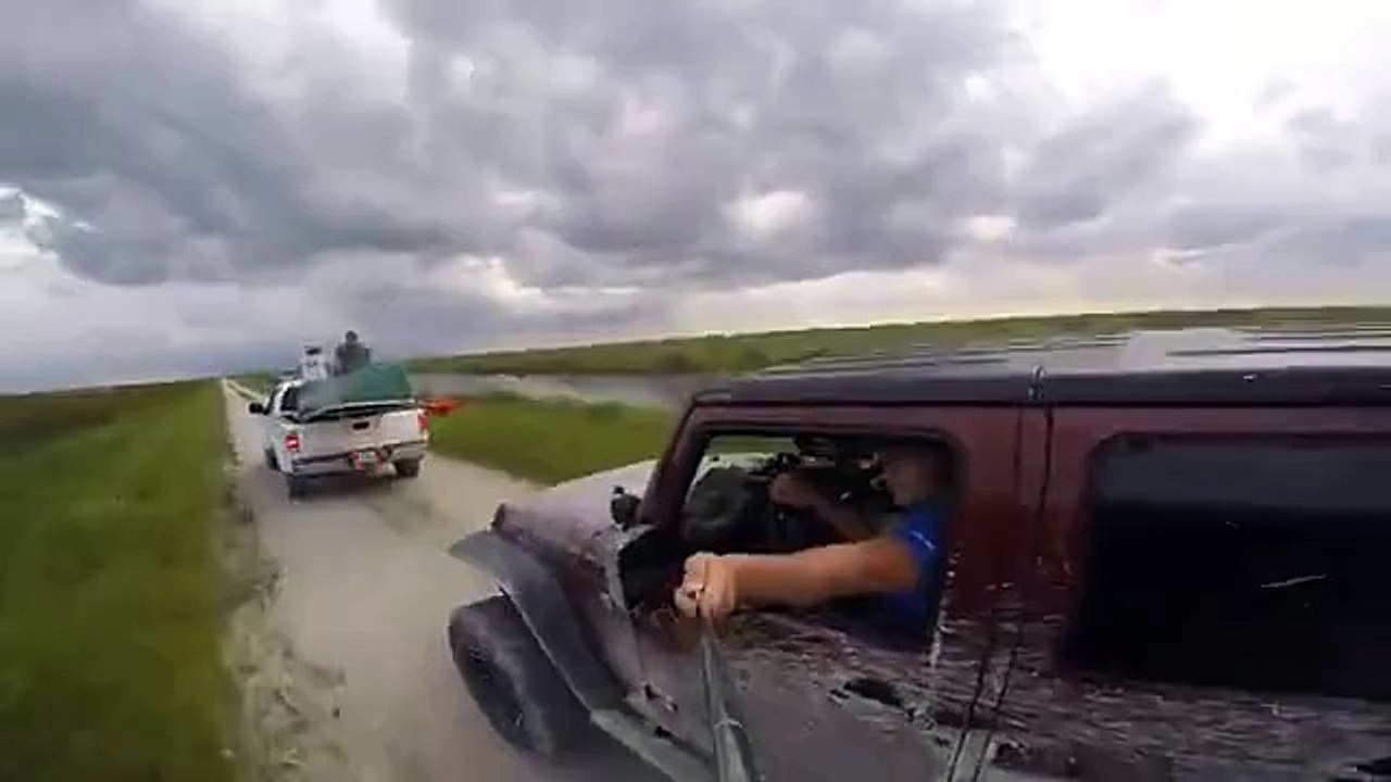 FAIL : selfie en jeep