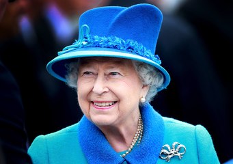 Queen Elizabeth II becomes longest-reigning UK monarch