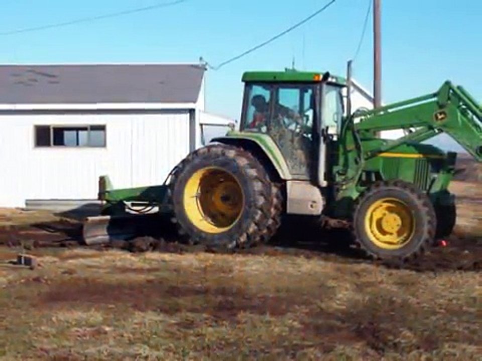 WIELAND FARMS  CONSTRUCTION OF THE NEW GRAIN BIN 2008