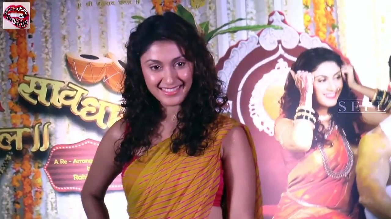 Bold & Sexy Manjari Phadnis Sexy NAVEL Scene