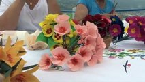 Preparazione dei fiori - Festa di santa croce (festa dei fiori) Monte Isola