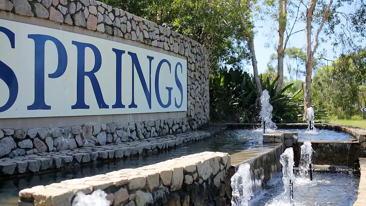 SPACIOUS FAMILY ENTERTAINER - 11 Beachwood Place