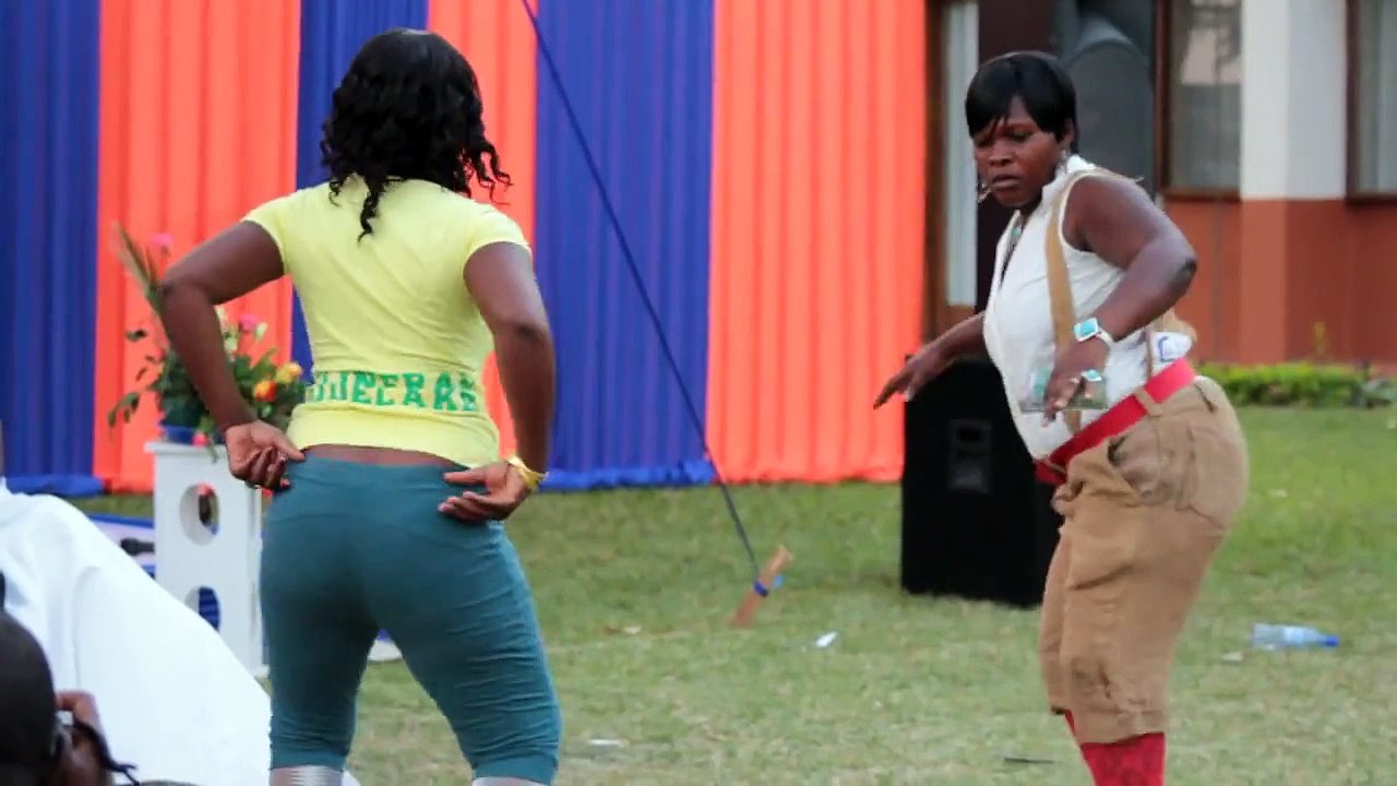 The most crazy dance routine by a Wedding MC - Malawi