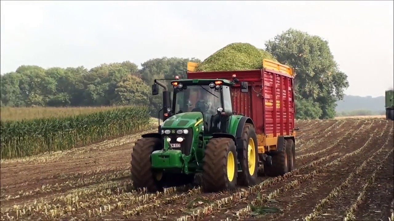 Mais Hakselen 2013 : Claas Jaguar 980 en John Deere 6R210 van Egide London in Mesch