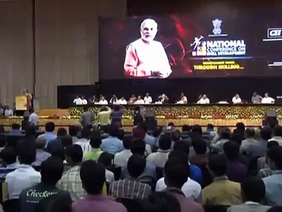 Narendra Modi at the inauguration of National Conference on Skill Development, Gandhinagar