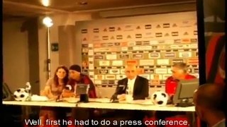 Ronaldinho & Touzani Soccershowdown Superb Top Tricks Presentation AC Milan