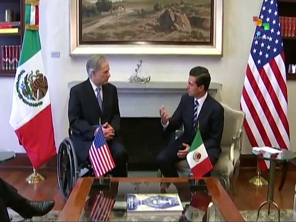 From the South - Mexican President to Meet with Ayotzinapa Parents