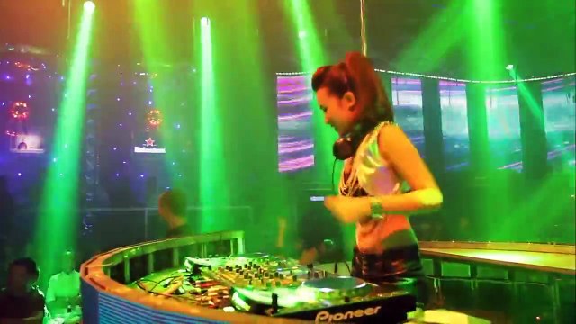 [Dj Trang Moon quẩy tại New Phương Đông ]
