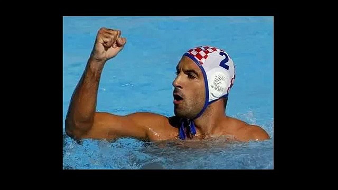 Damir Burić pozdravlja Baraćane