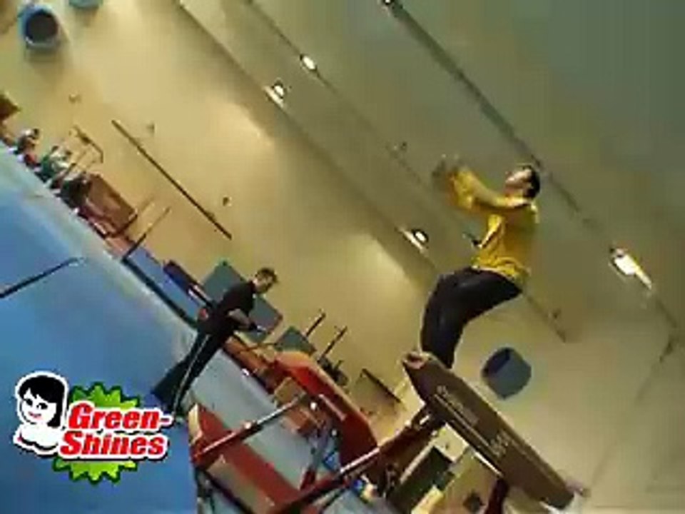 le parkour - david belle & cyril raffaell, street_climb(2)36