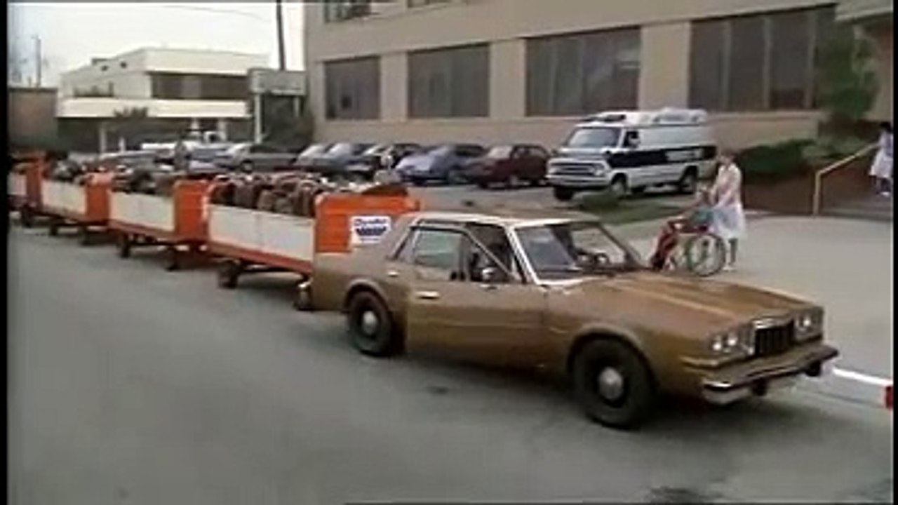 Csupasz pisztoly 1 - Nordberg a kórházban