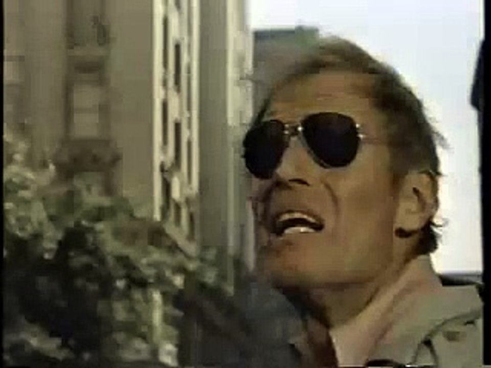 Omega Man - Charlton Heston -Phones ringing