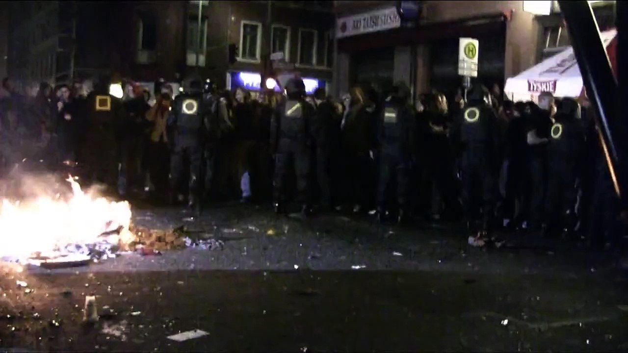 7/8 - "Revolutionäre 1. Mai-Demo" 2009 in Berlin-Kreuzberg