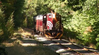 Winnipesaukee Scenic Railroad GP7 - Meredith, NH - 10/3/10