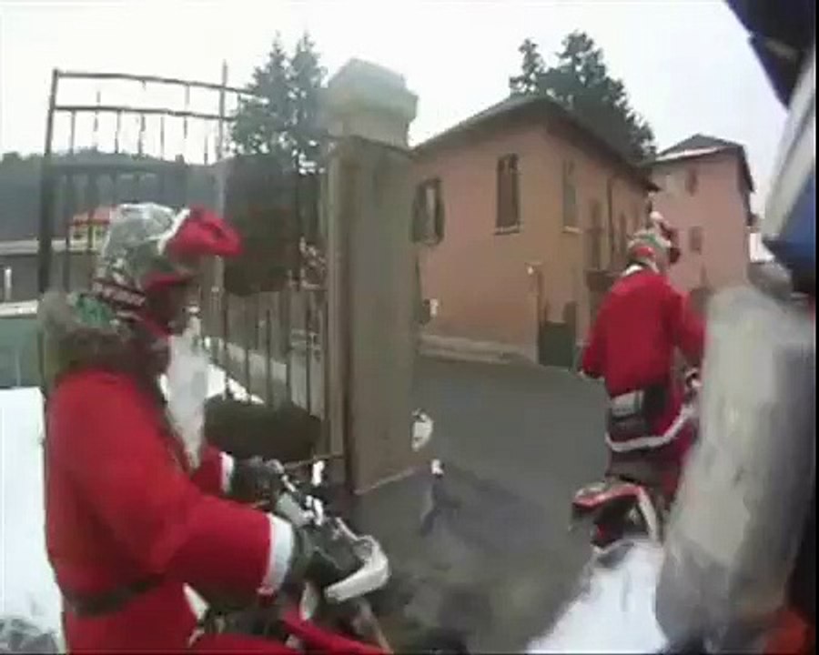 MERRY CHRISTMAS! - SANTA CLAUS on YAMAHA, KTM & HONDA - BUON NATALE!