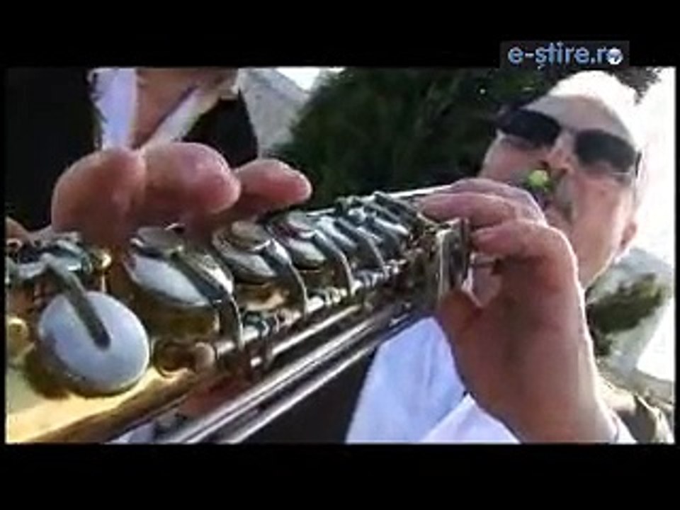 Traian Basescu, clip electoral Sandu Pop, etno