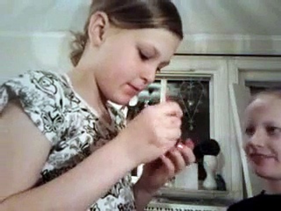 Jag sminkar lisa!!