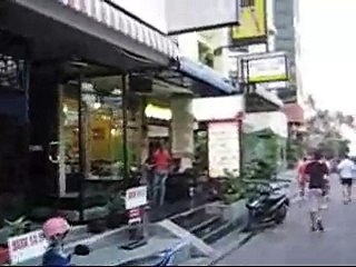 Smiler's Bar, Soi 8, Pattaya:  Näin meille saavutaan