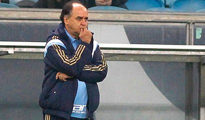 Marcelo Oliveira lamenta desfalques e cobra mais atenção da equipe