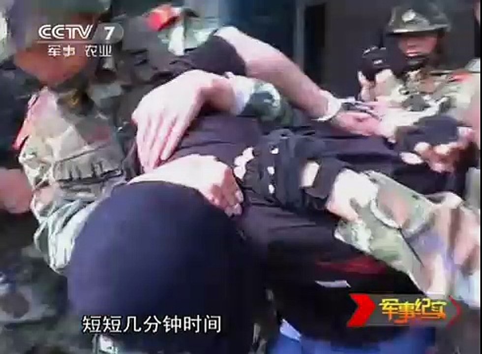 【CCTV-7 军事纪实 2011-01-20】山城除恶 / 重庆特警纪实 2/2